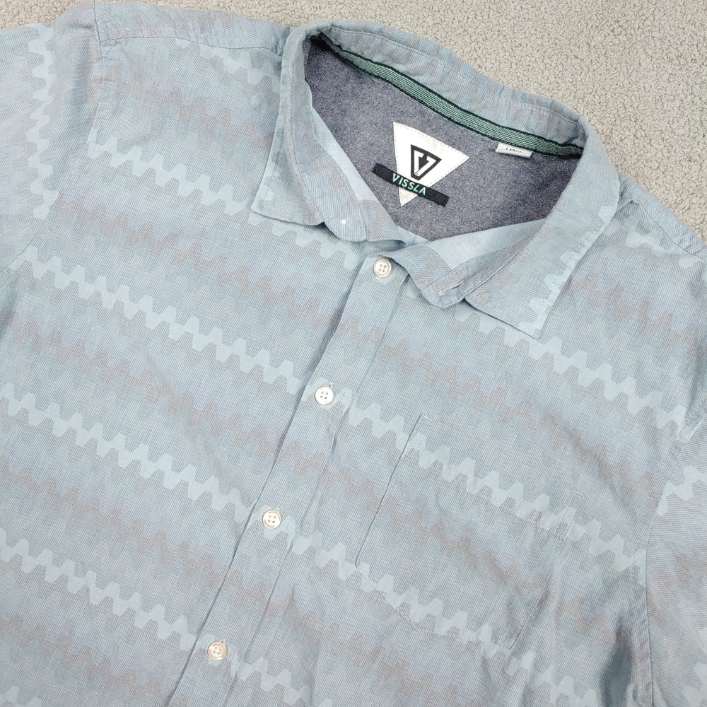 Vissla Button Down Shirt - Men's L Blue Zig Zag Pattern Short Sleeve - M503ZWAG